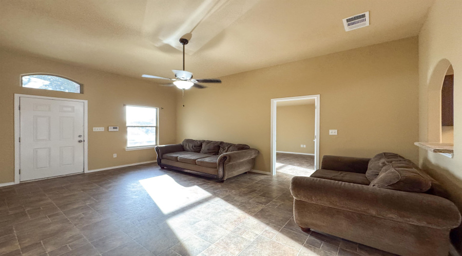 1525 Cozumel Dr, Laredo, Texas 78046, 3 Bedrooms Bedrooms, 6 Rooms Rooms,2 BathroomsBathrooms,Residential,For Rent,1525 Cozumel Dr,20263644