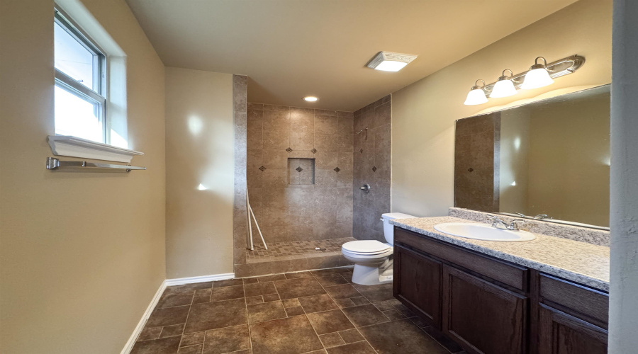 1525 Cozumel Dr, Laredo, Texas 78046, 3 Bedrooms Bedrooms, 6 Rooms Rooms,2 BathroomsBathrooms,Residential,For Rent,1525 Cozumel Dr,20263644