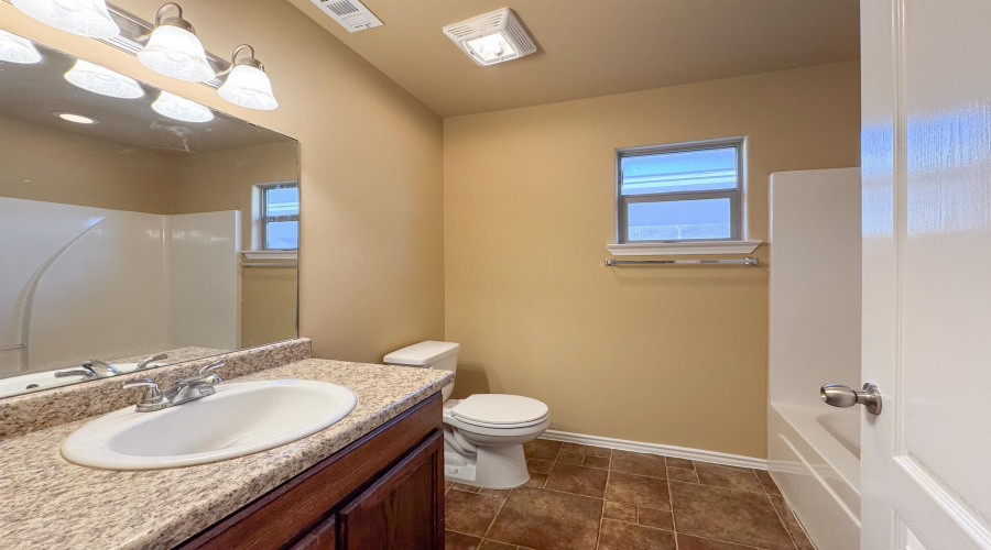 1525 Cozumel Dr, Laredo, Texas 78046, 3 Bedrooms Bedrooms, 6 Rooms Rooms,2 BathroomsBathrooms,Residential,For Rent,1525 Cozumel Dr,20263644