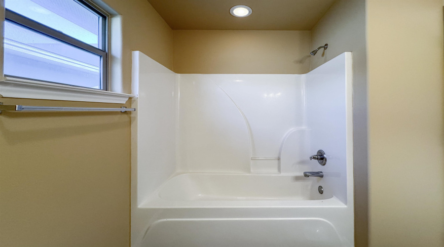 1525 Cozumel Dr, Laredo, Texas 78046, 3 Bedrooms Bedrooms, 6 Rooms Rooms,2 BathroomsBathrooms,Residential,For Rent,1525 Cozumel Dr,20263644