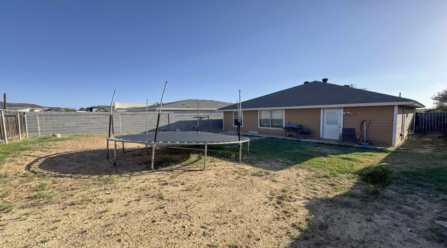 1525 Cozumel Dr, Laredo, Texas 78046, 3 Bedrooms Bedrooms, 6 Rooms Rooms,2 BathroomsBathrooms,Residential,For Rent,1525 Cozumel Dr,20263644