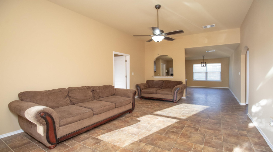 1525 Cozumel Dr, Laredo, Texas 78046, 3 Bedrooms Bedrooms, 6 Rooms Rooms,2 BathroomsBathrooms,Residential,For Rent,1525 Cozumel Dr,20263644