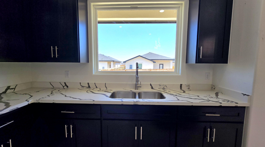 6006 Heather Loop, Laredo, Texas 78041, 3 Bedrooms Bedrooms, 4 Rooms Rooms,2 BathroomsBathrooms,Residential,For Sale,6006 Heather Loop,20263646