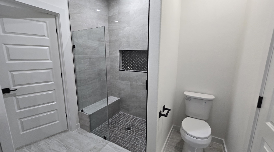 6006 Heather Loop, Laredo, Texas 78041, 3 Bedrooms Bedrooms, 4 Rooms Rooms,2 BathroomsBathrooms,Residential,For Sale,6006 Heather Loop,20263646