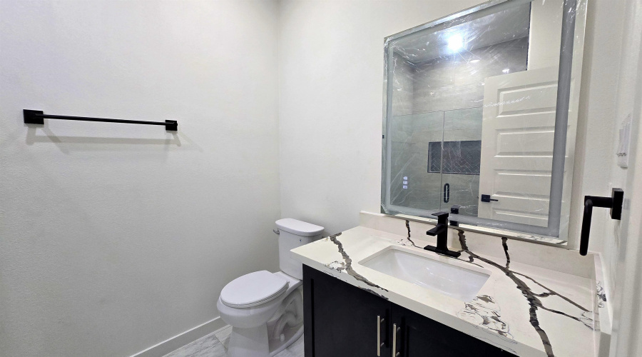 6006 Heather Loop, Laredo, Texas 78041, 3 Bedrooms Bedrooms, 4 Rooms Rooms,2 BathroomsBathrooms,Residential,For Sale,6006 Heather Loop,20263646