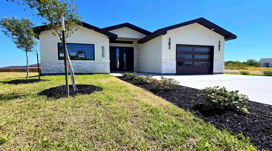6006 Heather Loop, Laredo, Texas 78041, 3 Bedrooms Bedrooms, 4 Rooms Rooms,2 BathroomsBathrooms,Residential,For Sale,6006 Heather Loop,20263646