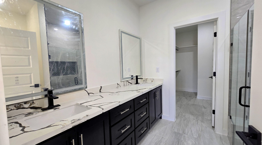 6006 Heather Loop, Laredo, Texas 78041, 3 Bedrooms Bedrooms, 4 Rooms Rooms,2 BathroomsBathrooms,Residential,For Sale,6006 Heather Loop,20263646