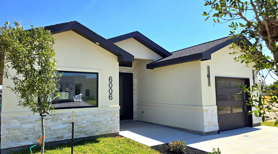 6006 Heather Loop, Laredo, Texas 78041, 3 Bedrooms Bedrooms, 4 Rooms Rooms,2 BathroomsBathrooms,Residential,For Sale,6006 Heather Loop,20263646