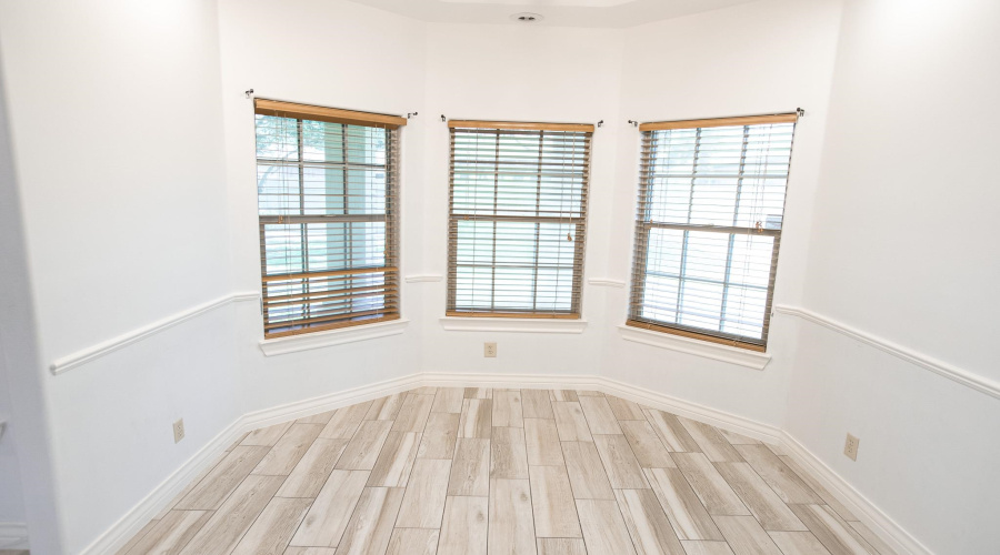 3811 Copper Bend Dr, Laredo, Texas 78045, 4 Bedrooms Bedrooms, 8 Rooms Rooms,2 BathroomsBathrooms,Residential,For Sale,3811 Copper Bend Dr,20263653