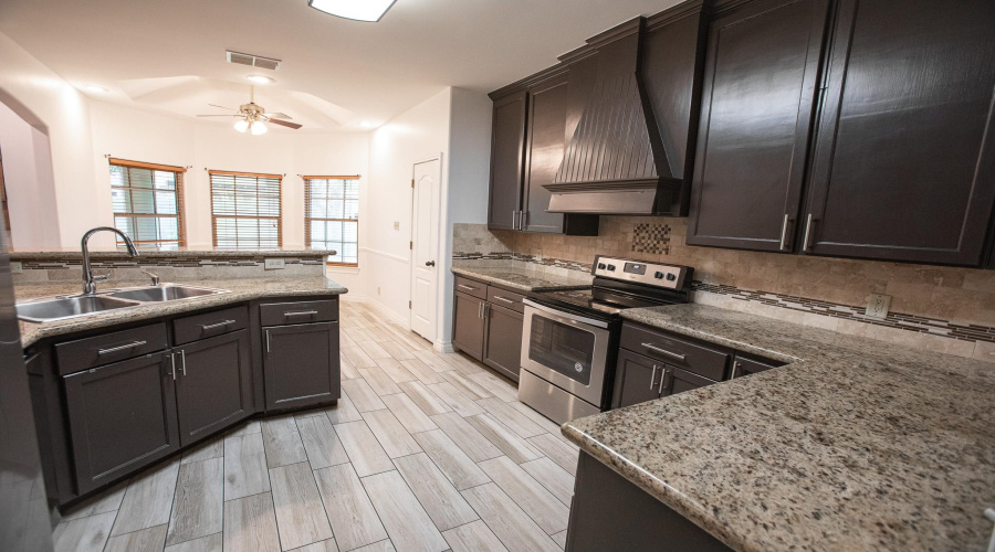 3811 Copper Bend Dr, Laredo, Texas 78045, 4 Bedrooms Bedrooms, 8 Rooms Rooms,2 BathroomsBathrooms,Residential,For Sale,3811 Copper Bend Dr,20263653