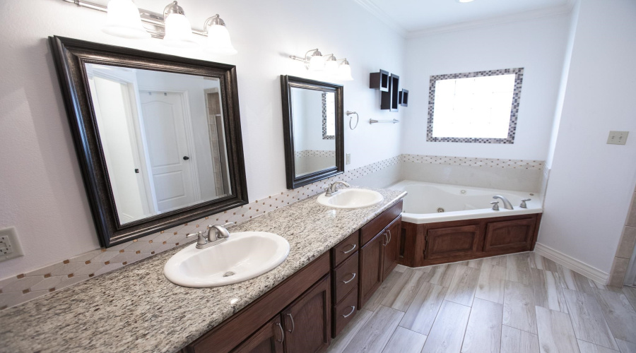 3811 Copper Bend Dr, Laredo, Texas 78045, 4 Bedrooms Bedrooms, 8 Rooms Rooms,2 BathroomsBathrooms,Residential,For Sale,3811 Copper Bend Dr,20263653