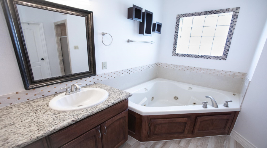 3811 Copper Bend Dr, Laredo, Texas 78045, 4 Bedrooms Bedrooms, 8 Rooms Rooms,2 BathroomsBathrooms,Residential,For Sale,3811 Copper Bend Dr,20263653
