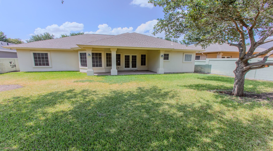 3811 Copper Bend Dr, Laredo, Texas 78045, 4 Bedrooms Bedrooms, 8 Rooms Rooms,2 BathroomsBathrooms,Residential,For Sale,3811 Copper Bend Dr,20263653