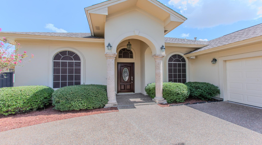 3811 Copper Bend Dr, Laredo, Texas 78045, 4 Bedrooms Bedrooms, 8 Rooms Rooms,2 BathroomsBathrooms,Residential,For Sale,3811 Copper Bend Dr,20263653