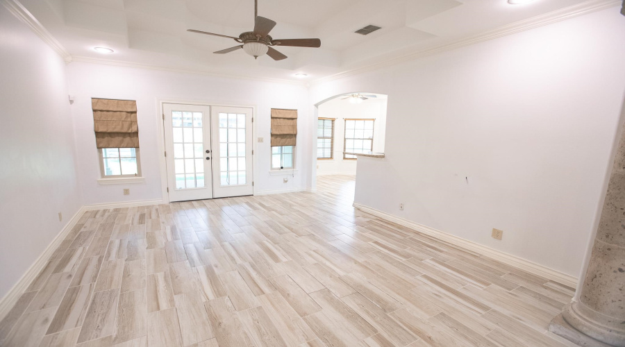 3811 Copper Bend Dr, Laredo, Texas 78045, 4 Bedrooms Bedrooms, 8 Rooms Rooms,2 BathroomsBathrooms,Residential,For Sale,3811 Copper Bend Dr,20263653