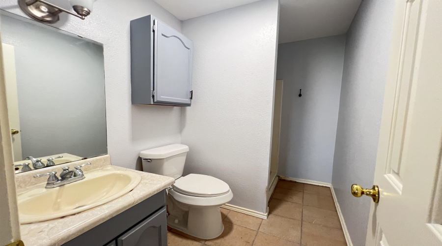 8911 McPherson Rd, LAREDO, Texas 78045-0000, 3 Bedrooms Bedrooms, 5 Rooms Rooms,3 BathroomsBathrooms,Residential,For Rent,8911 McPherson Rd,20263658