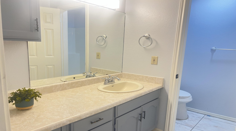 8911 McPherson Rd, LAREDO, Texas 78045-0000, 3 Bedrooms Bedrooms, 5 Rooms Rooms,3 BathroomsBathrooms,Residential,For Rent,8911 McPherson Rd,20263658