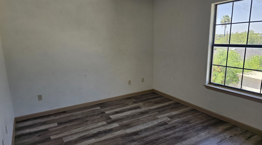 3220 San Salvador St, Laredo, Texas 78046, 4 Bedrooms Bedrooms, 3 Rooms Rooms,2 BathroomsBathrooms,Residential,For Sale,3220 San Salvador St,20263664