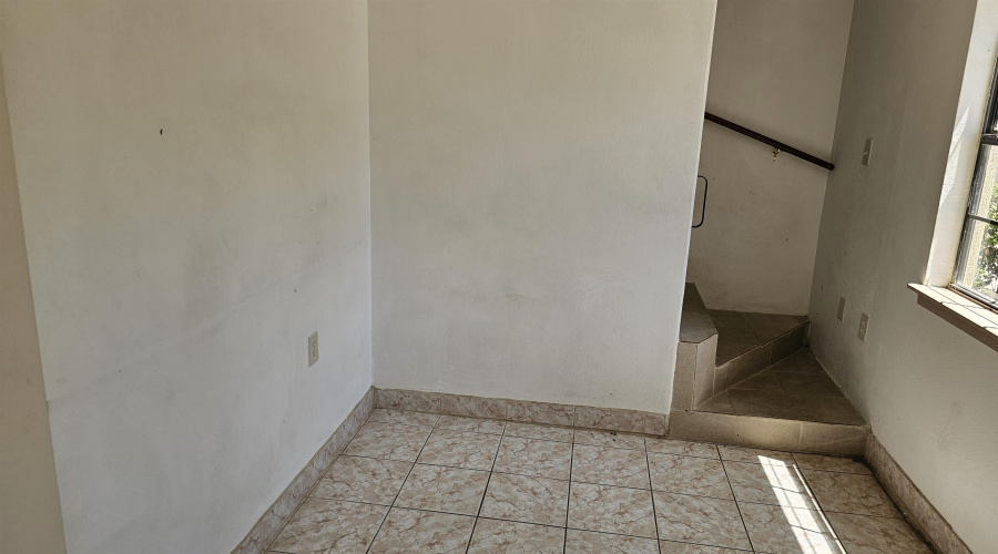 3220 San Salvador St, Laredo, Texas 78046, 4 Bedrooms Bedrooms, 3 Rooms Rooms,2 BathroomsBathrooms,Residential,For Sale,3220 San Salvador St,20263664