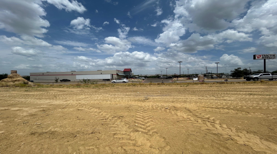 4020 U.S. Hwy 359, Laredo, Texas 78040, ,Land,For Sale,4020 U.S. Hwy 359,20263675