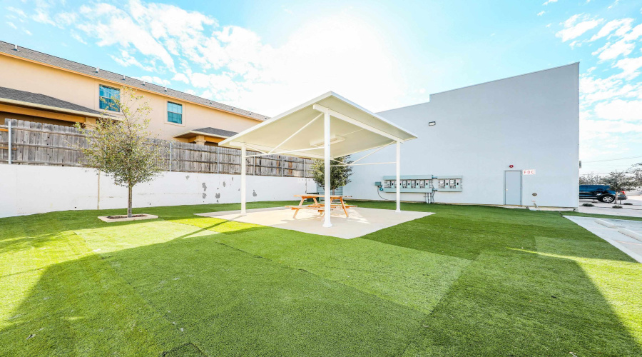 1011 Emerald Valley Dr., Laredo, Texas 78043, 3 Bedrooms Bedrooms, 6 Rooms Rooms,2 BathroomsBathrooms,Residential,For Rent,1011 Emerald Valley Dr.,20263670