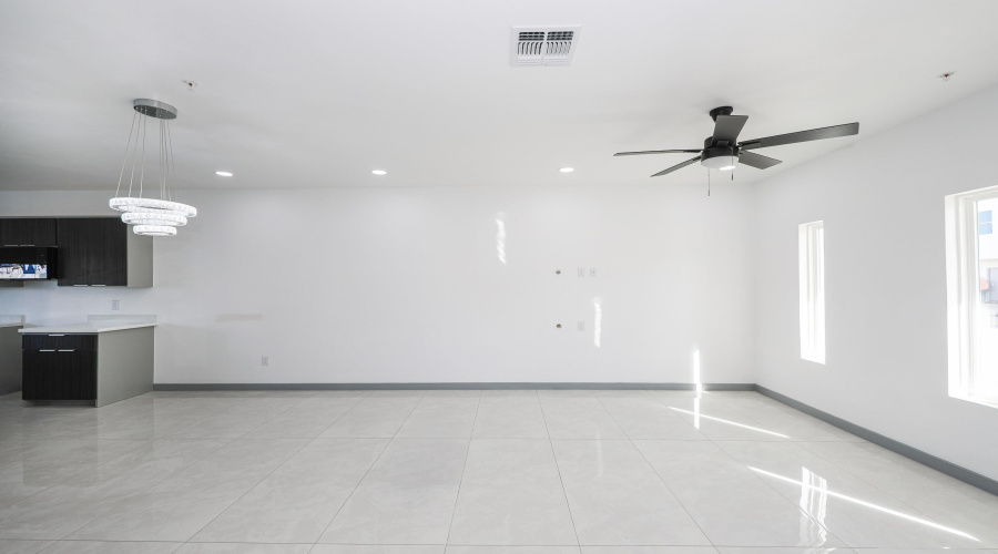 1011 Emerald Valley Dr., Laredo, Texas 78043, 3 Bedrooms Bedrooms, 6 Rooms Rooms,2 BathroomsBathrooms,Residential,For Rent,1011 Emerald Valley Dr.,20263670