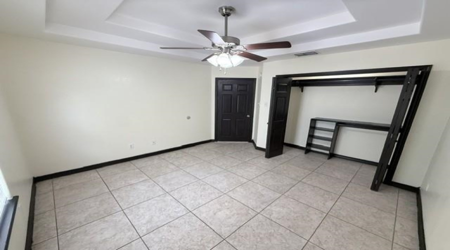 529 Norwich Lp, Laredo, Texas 78045, 2 Bedrooms Bedrooms, 4 Rooms Rooms,1 BathroomBathrooms,Residential,For Rent,529 Norwich Lp,20263672
