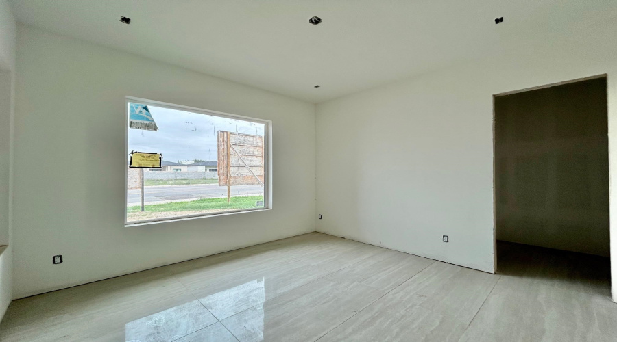 8703 Plantation East Dr, Laredo, Texas 78045, 3 Bedrooms Bedrooms, 6 Rooms Rooms,3 BathroomsBathrooms,Residential,For Sale,8703 Plantation East Dr,20263673