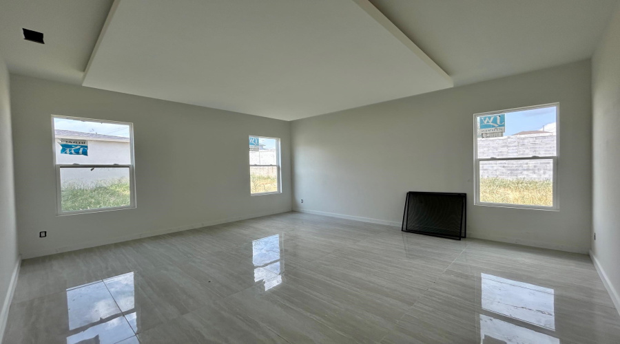 8703 Plantation East Dr, Laredo, Texas 78045, 3 Bedrooms Bedrooms, 6 Rooms Rooms,3 BathroomsBathrooms,Residential,For Sale,8703 Plantation East Dr,20263673