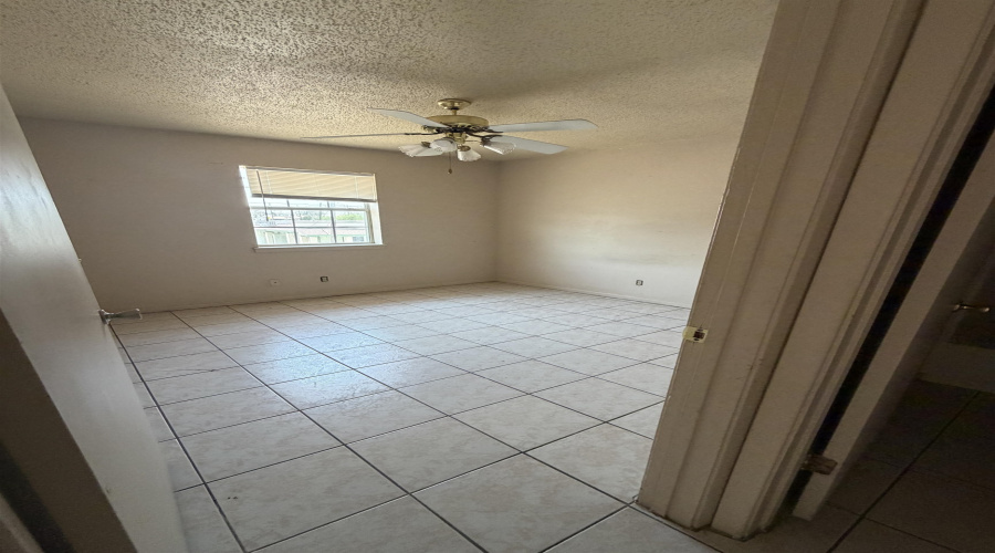 2601 Springfield Ave, LAREDO, Texas 78040, 2 Bedrooms Bedrooms, 4 Rooms Rooms,1 BathroomBathrooms,Residential,For Rent,2601 Springfield Ave,20263678