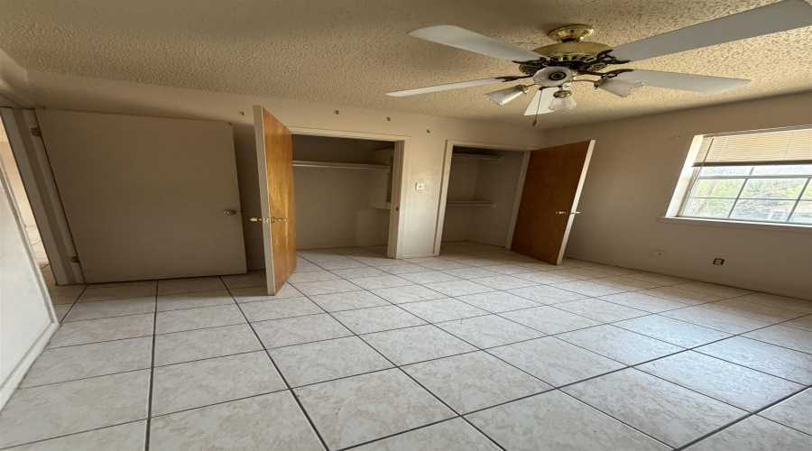 2601 Springfield Ave, LAREDO, Texas 78040, 2 Bedrooms Bedrooms, 4 Rooms Rooms,1 BathroomBathrooms,Residential,For Rent,2601 Springfield Ave,20263678