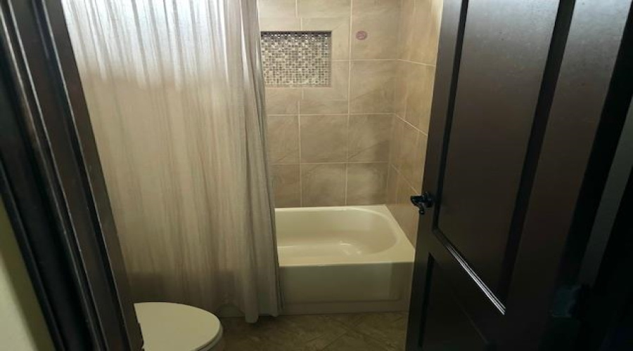 2908 Dickinson Dr, LAREDO, Texas 78041, 4 Bedrooms Bedrooms, 7 Rooms Rooms,3 BathroomsBathrooms,Residential,For Rent,2908 Dickinson Dr,20263680