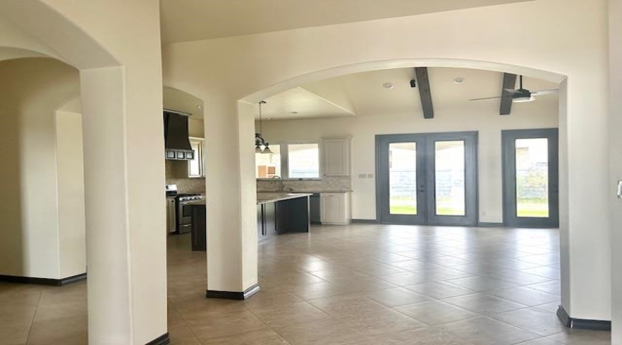 2908 Dickinson Dr, LAREDO, Texas 78041, 4 Bedrooms Bedrooms, 7 Rooms Rooms,3 BathroomsBathrooms,Residential,For Rent,2908 Dickinson Dr,20263680