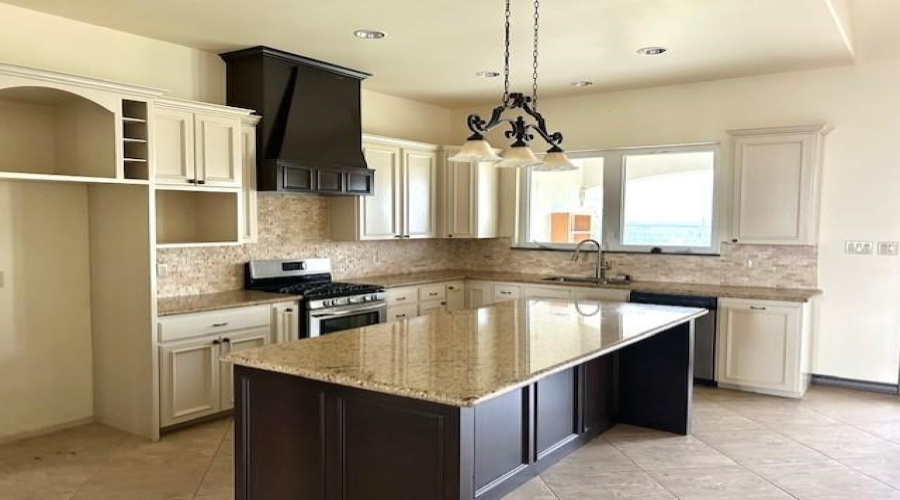 2908 Dickinson Dr, LAREDO, Texas 78041, 4 Bedrooms Bedrooms, 7 Rooms Rooms,3 BathroomsBathrooms,Residential,For Rent,2908 Dickinson Dr,20263680