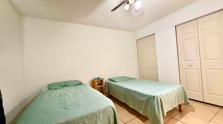 317 Leon Ave, Laredo, Texas 78046, 3 Bedrooms Bedrooms, 6 Rooms Rooms,2 BathroomsBathrooms,Residential,For Sale,317 Leon Ave,20263684