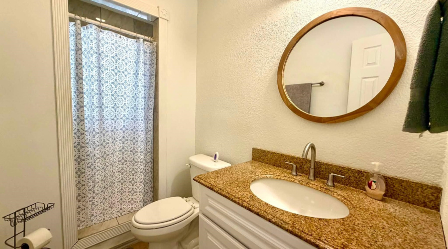 317 Leon Ave, Laredo, Texas 78046, 3 Bedrooms Bedrooms, 6 Rooms Rooms,2 BathroomsBathrooms,Residential,For Sale,317 Leon Ave,20263684