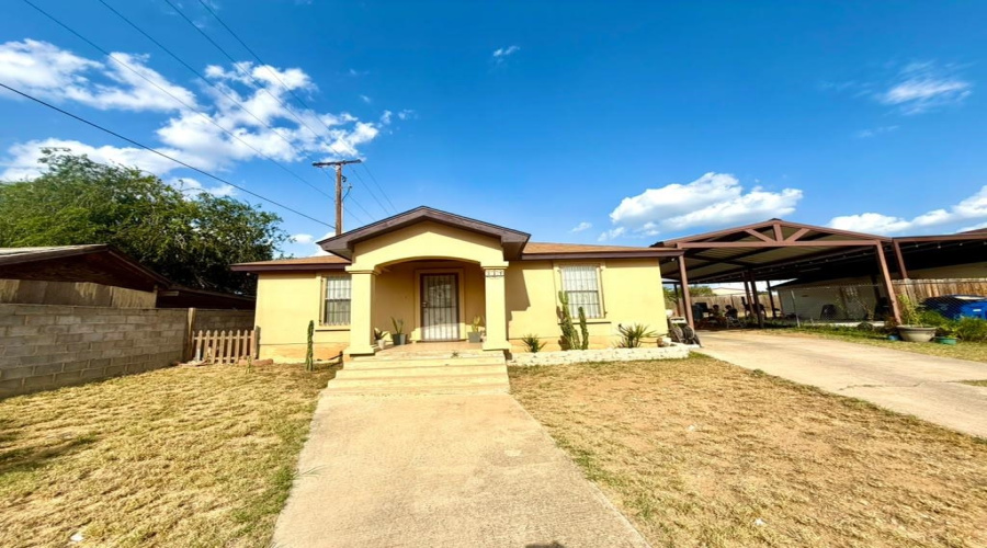 317 Leon Ave, Laredo, Texas 78046, 3 Bedrooms Bedrooms, 6 Rooms Rooms,2 BathroomsBathrooms,Residential,For Sale,317 Leon Ave,20263684