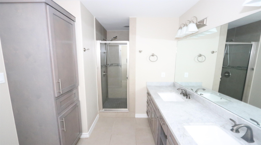 7964 Elka Lp, Laredo, Texas 78045-9043, 3 Bedrooms Bedrooms, 6 Rooms Rooms,2 BathroomsBathrooms,Residential,For Rent,7964 Elka Lp,20263685