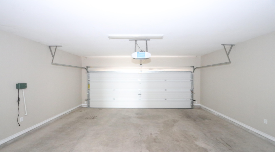 7964 Elka Lp, Laredo, Texas 78045-9043, 3 Bedrooms Bedrooms, 6 Rooms Rooms,2 BathroomsBathrooms,Residential,For Rent,7964 Elka Lp,20263685