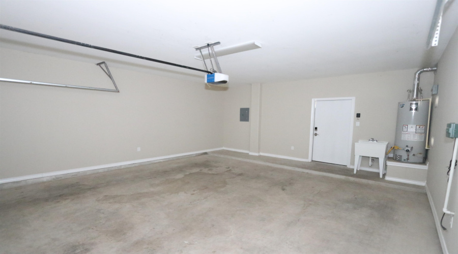 7964 Elka Lp, Laredo, Texas 78045-9043, 3 Bedrooms Bedrooms, 6 Rooms Rooms,2 BathroomsBathrooms,Residential,For Rent,7964 Elka Lp,20263685