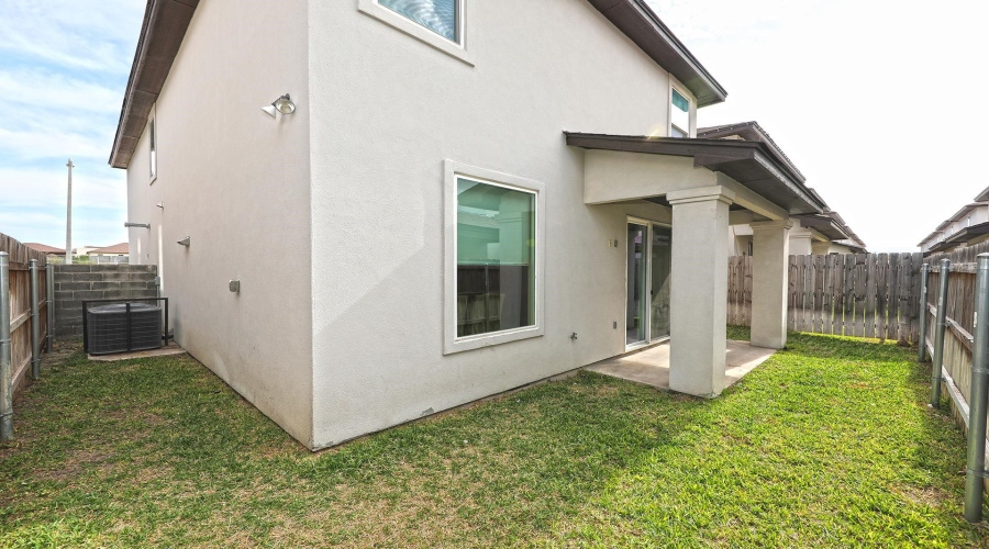 7964 Elka Lp, Laredo, Texas 78045-9043, 3 Bedrooms Bedrooms, 6 Rooms Rooms,2 BathroomsBathrooms,Residential,For Rent,7964 Elka Lp,20263685