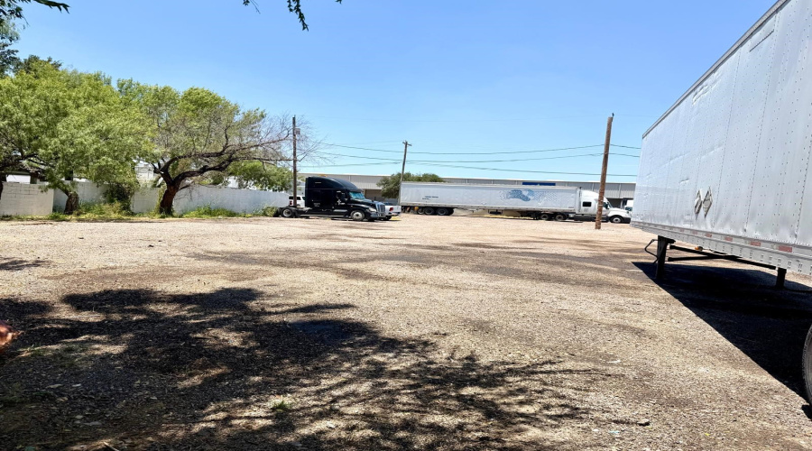 8207 San Lorenzo Dr, Laredo, Texas 78045, ,Land,For Rent,8207 San Lorenzo Dr,20263686