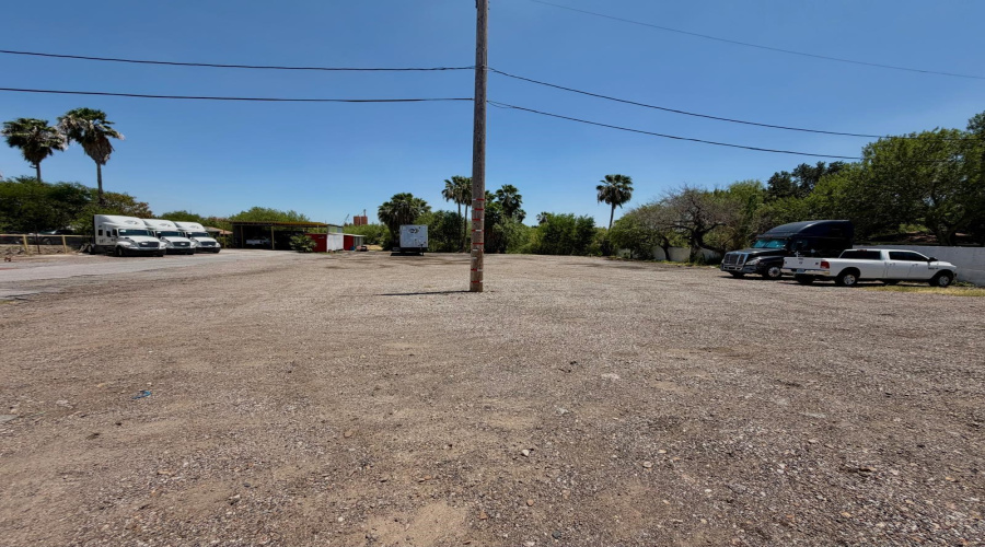 8207 San Lorenzo Dr, Laredo, Texas 78045, ,Land,For Rent,8207 San Lorenzo Dr,20263686