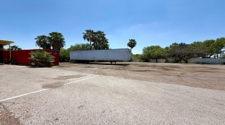 8207 San Lorenzo Dr, Laredo, Texas 78045, ,Land,For Rent,8207 San Lorenzo Dr,20263686