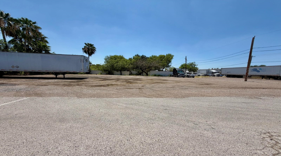 8207 San Lorenzo Dr, Laredo, Texas 78045, ,Land,For Rent,8207 San Lorenzo Dr,20263686