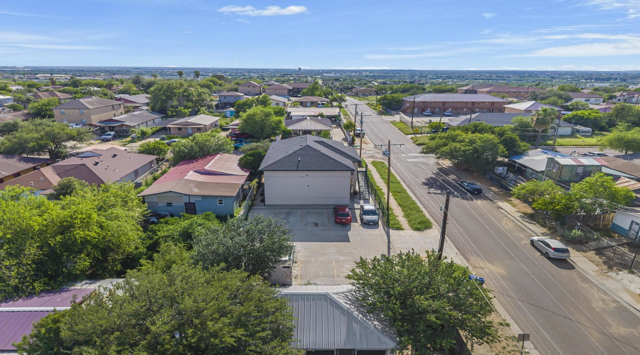 3301 S Louisiana Ave, Laredo, Texas 78046, ,Multi-family,For Sale,3301 S Louisiana Ave,20263687