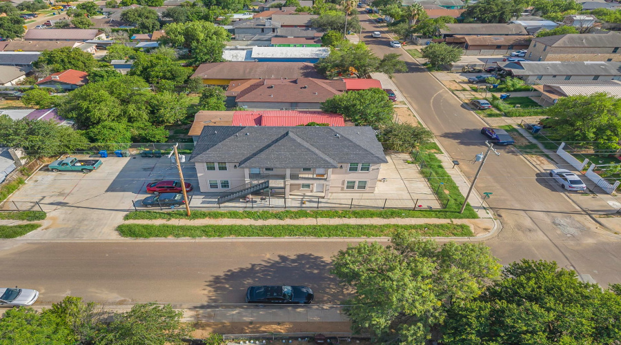 3301 S Louisiana Ave, Laredo, Texas 78046, ,Multi-family,For Sale,3301 S Louisiana Ave,20263687