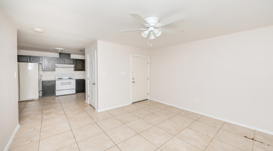 2601 Lomas Del Sur Blvd., Laredo, Texas 78046, 2 Bedrooms Bedrooms, 3 Rooms Rooms,2 BathroomsBathrooms,Residential,For Rent,2601 Lomas Del Sur Blvd.,20263693