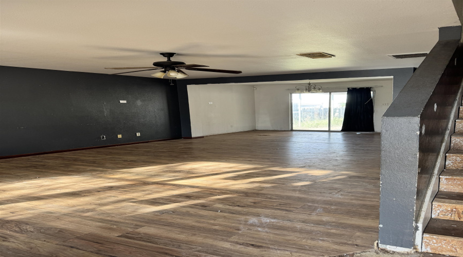 3104 St Isaac Lp, Laredo, Texas 78046, 3 Bedrooms Bedrooms, 5 Rooms Rooms,2 BathroomsBathrooms,Residential,For Sale,3104 St Isaac Lp,20263695