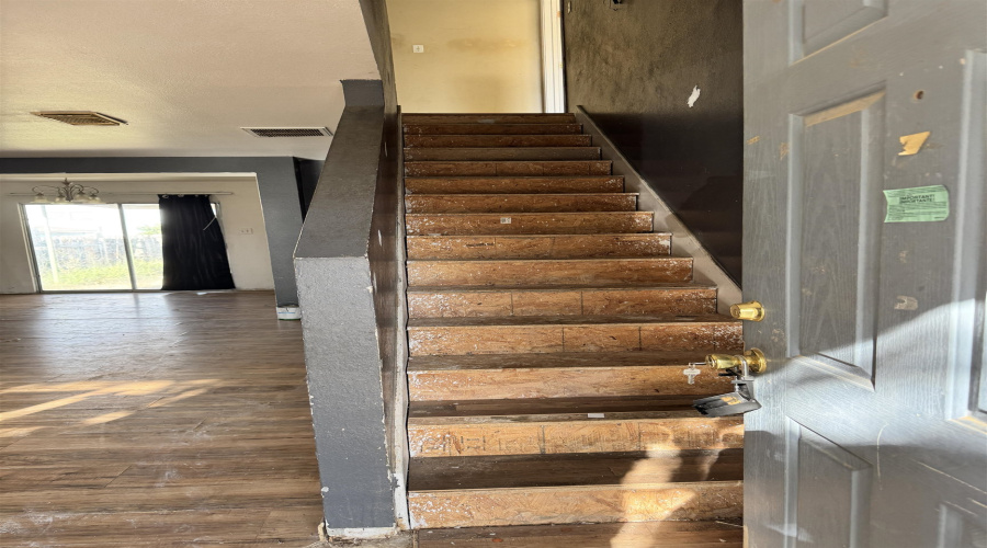 3104 St Isaac Lp, Laredo, Texas 78046, 3 Bedrooms Bedrooms, 5 Rooms Rooms,2 BathroomsBathrooms,Residential,For Sale,3104 St Isaac Lp,20263695